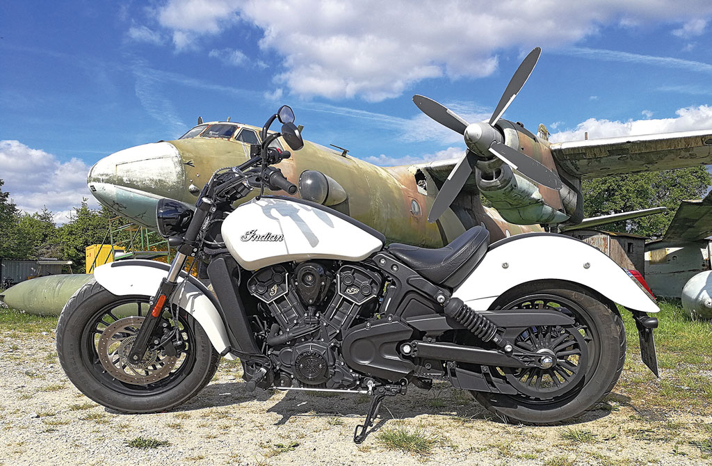 Indian Scout Sixty Indian Scout Sixty