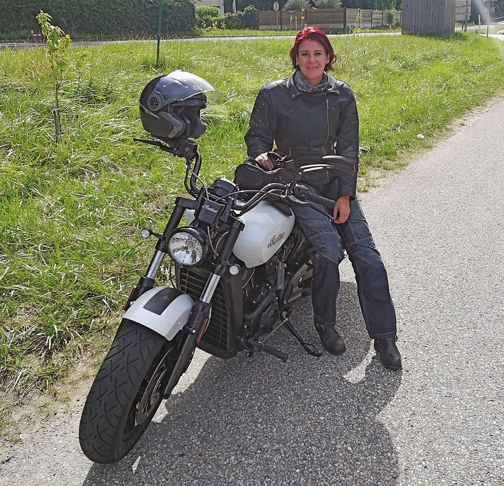 Mo und ihre Indian Scout Sixty