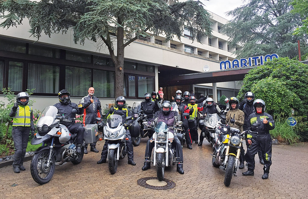 Kradblatt Leserreise 2018 ins Weserbergland - Abfahrt in Bad Salzufflen Kradblatt Leserreise 2018 ins Weserbergland - Abfahrt in Bad Salzufflen