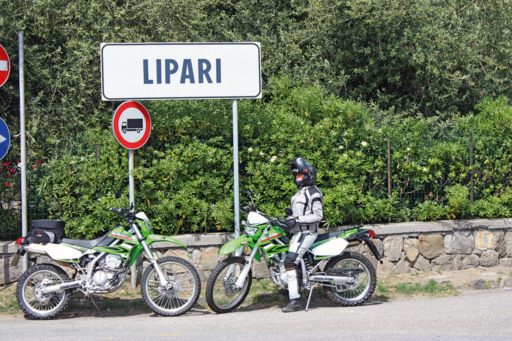 Lipari Stadt © Tina & Kai Sypniewski