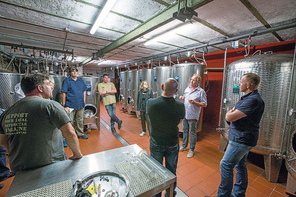 Luxemburg-Motorradtour - Weinherstellung