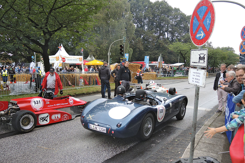 Rennwagen beim Stadtpark Revival 