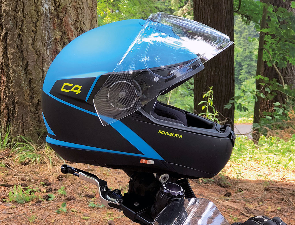 Schuberth C4 in Spark blue Schuberth C4 in Spark blue