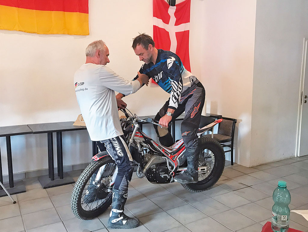 Trial Einsteigertraining - Trockenübungen Trial Einsteigertraining - Trockenübungen