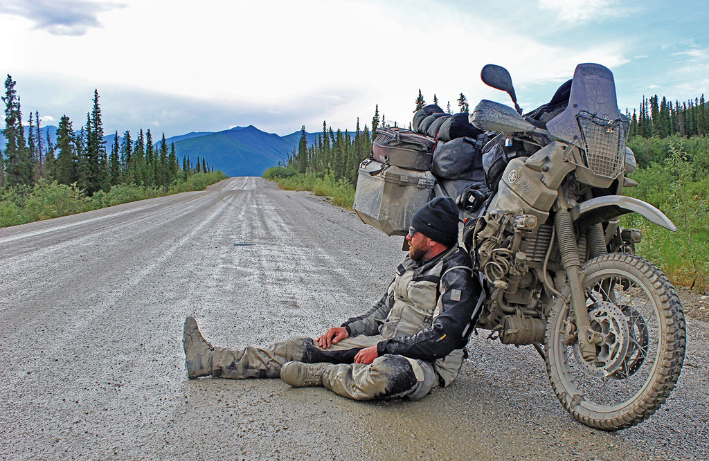 Erschöpfung - Motorradreise Alaska - © Erik Peters, www.motorradreisender.de