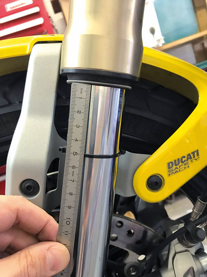 Negativfederweg vorne messen