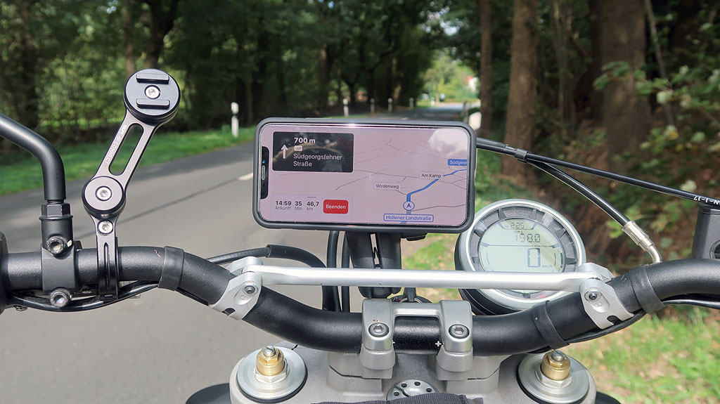 SP Connect Halterungen am Motorrad SP Connect Halterungen am Motorrad