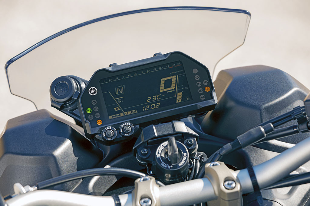 Cockpit Yamaha Niken, Modell 2018