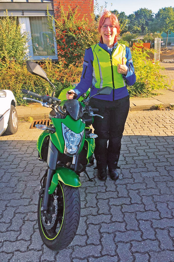 Geschafft - Irene hat den Motorrad-Führerschein