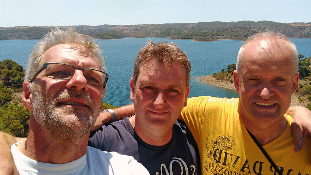 Drei Freunde - Mit 50 ccm nach Gibraltar und zurück Drei Freunde - Mit 50 ccm nach Gibraltar und zurück