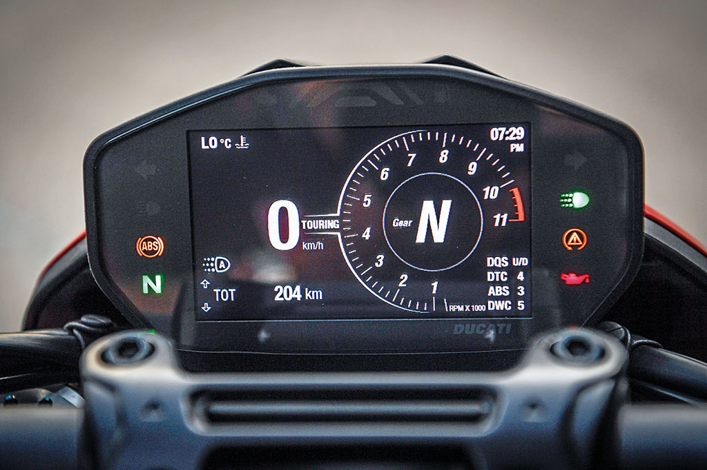 Ducati Hypermotard 950 - Modell 2019 - Cockpit