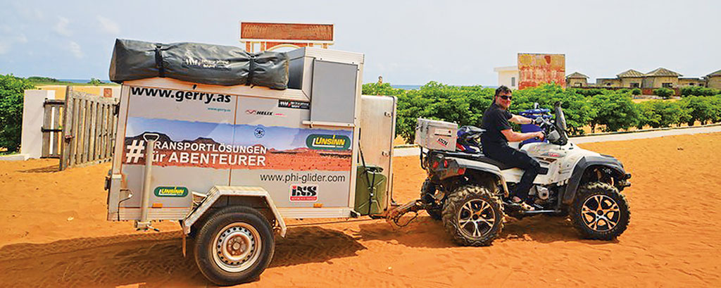 Rückfahrt mit Quad & Anhänger, Gerry Mayr mit der 125er FKM Street Scrambler FK12-SX in Afrika