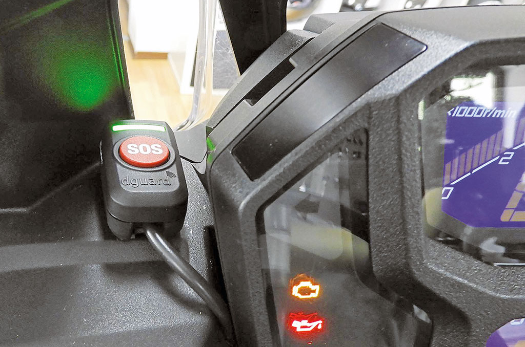 Digades dGuard SOS E-Call-System an Honda Africa Twin