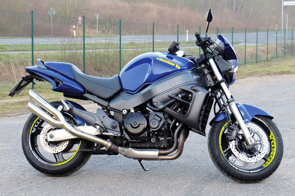 Honda X-eleven / X11 mit Vierrohr-Auspuffanlage