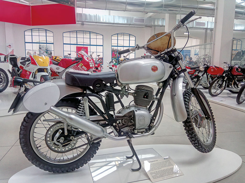 Scrambler im Piaggio Museum