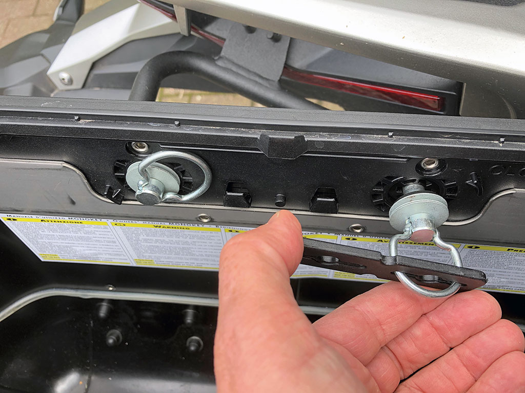 Bajonett-Verriegelung am GIVI Trekker Dolomiti