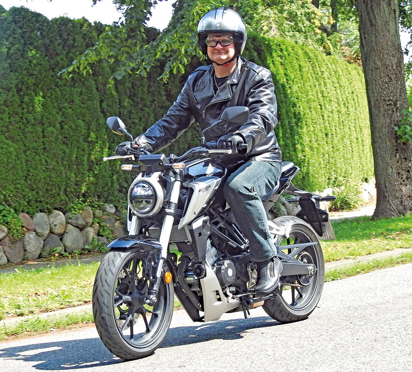 Linke Seite, Honda CB 125 R Neo Sports Cafe - Modell 2019