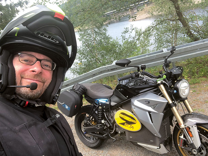 Marcus mit Energica EsseEsse9 Special Marcus mit Energica EsseEsse9 Special