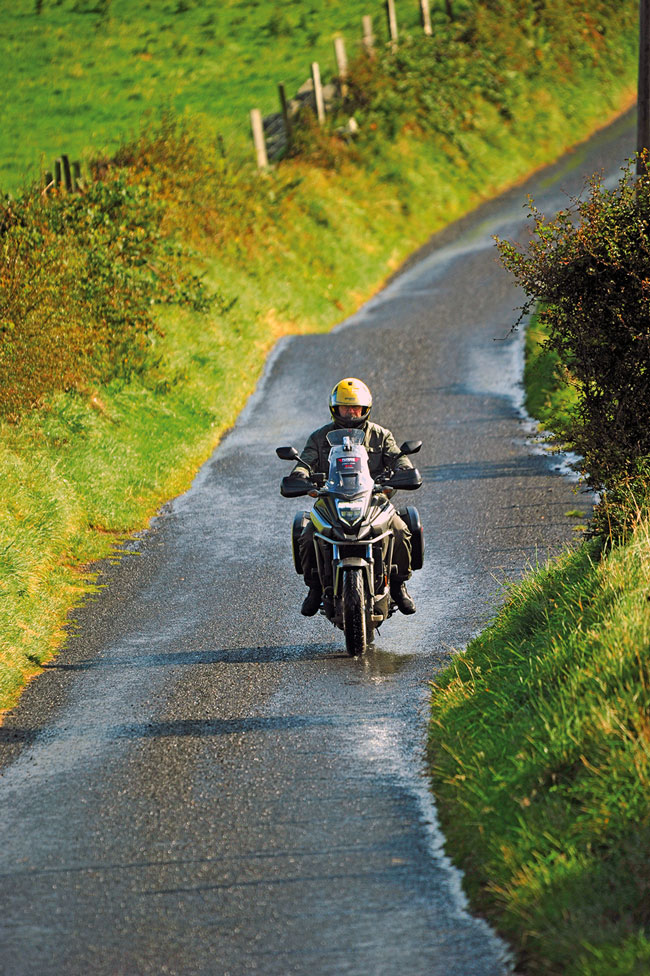 Singletrack Road in Irland