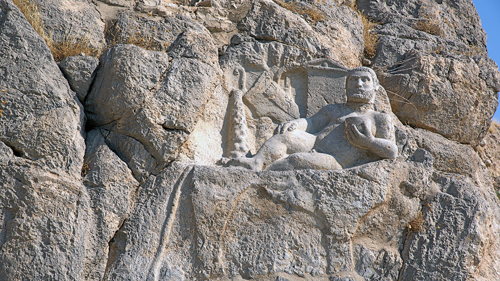 Geführte Motorradtour Iran - Bahram als griechischer Held Herakles in Bisotun
