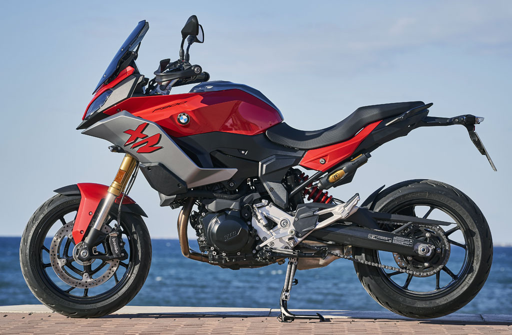 BMW F 900 XR, Modell 2020, linke Seite