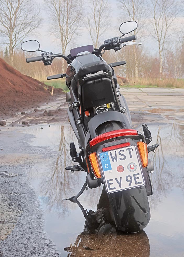 Der Kennzeichenhalter der LiveWire braucht etwas Nacharbeit …