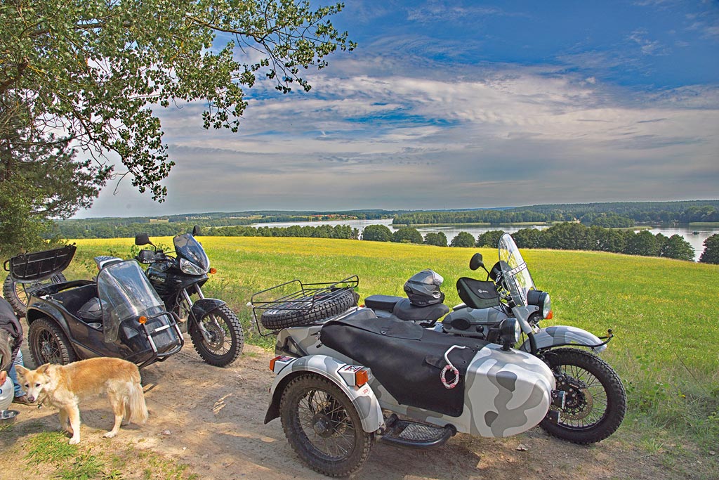 Polen / Masuren mit Ural- und Jialing-Gespannen und 2 Hunden