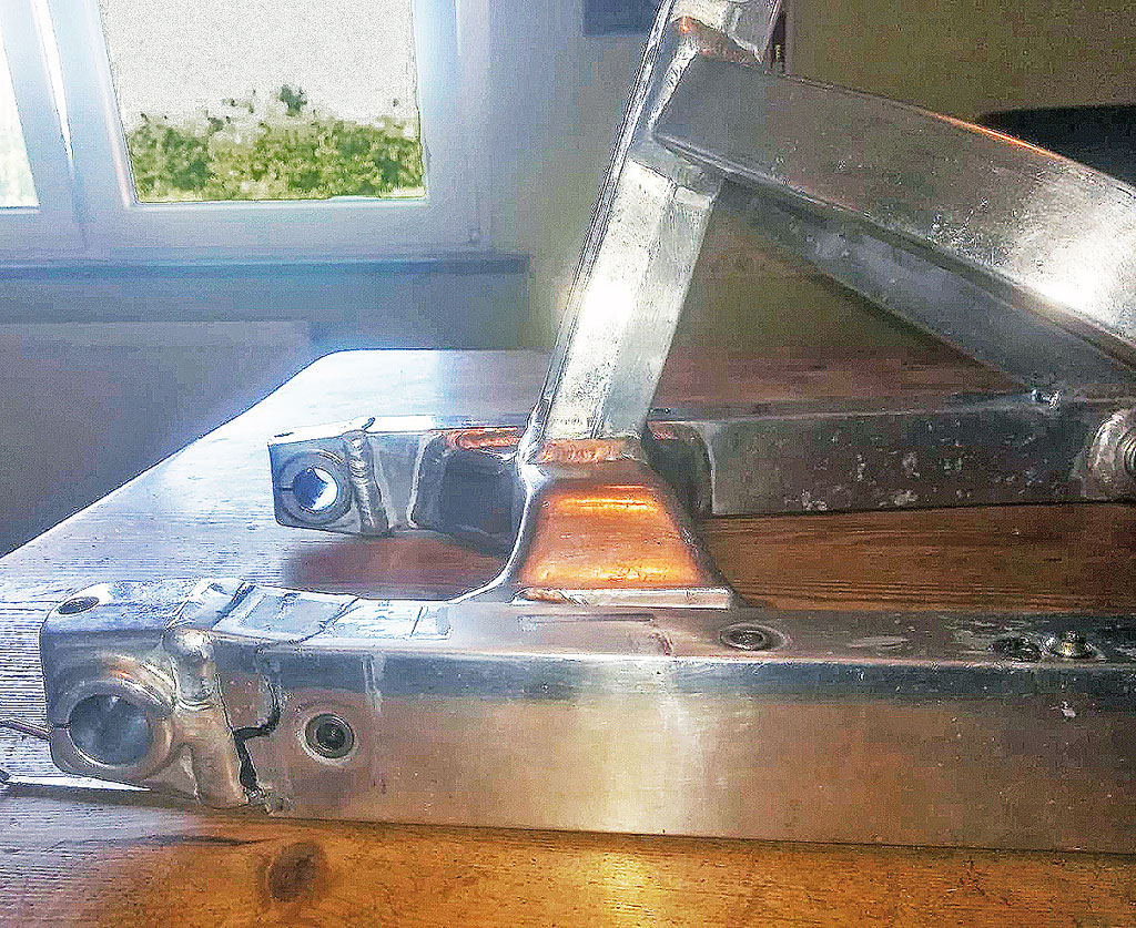 Gebrochene Ducati SuperLight Schwinge