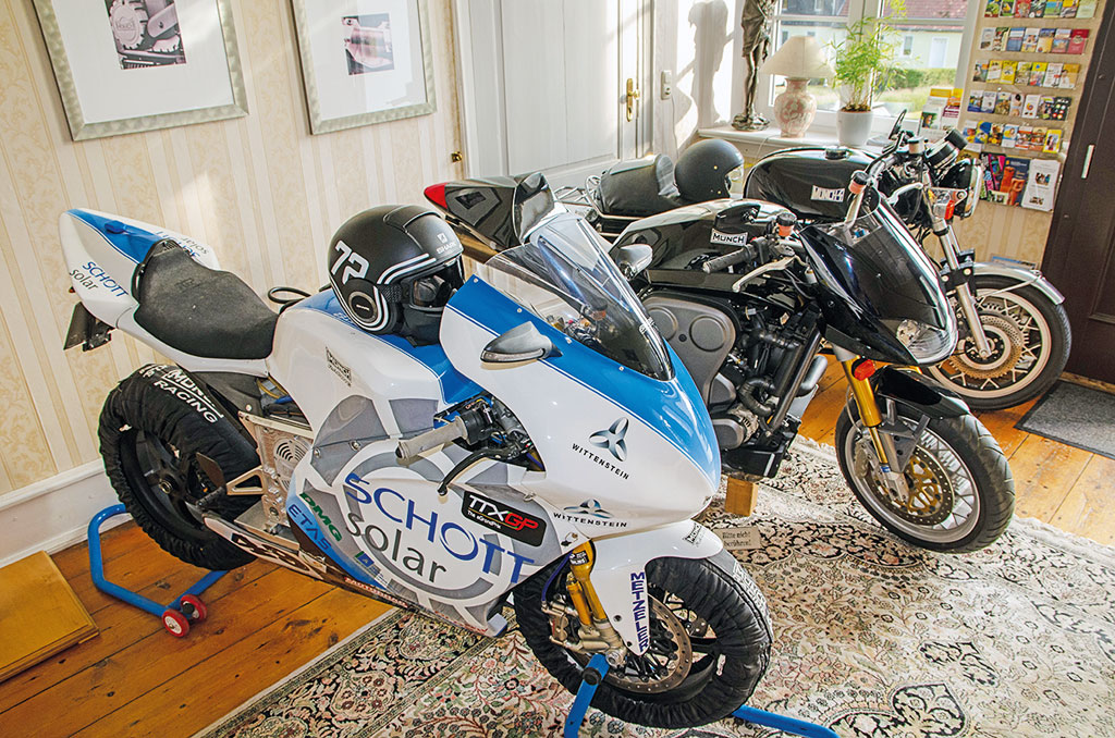 Münch Motorräder im Ostsee Gutshaus