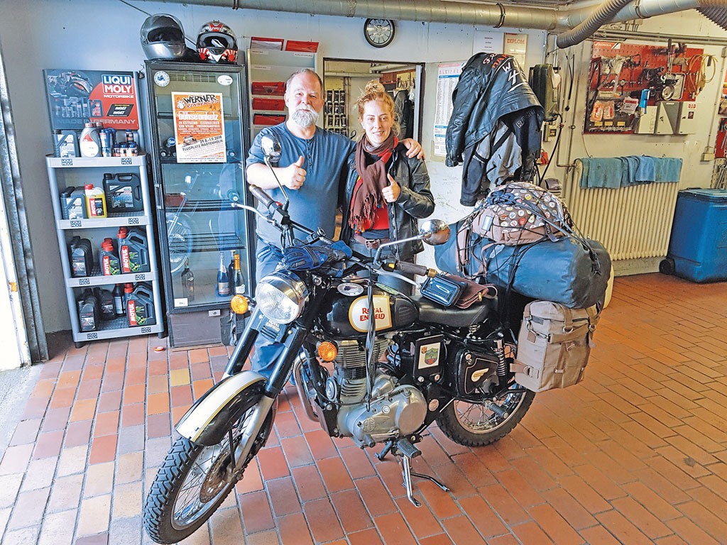Michael Müller, Sabine und die treue Enfield in Freudenstadt