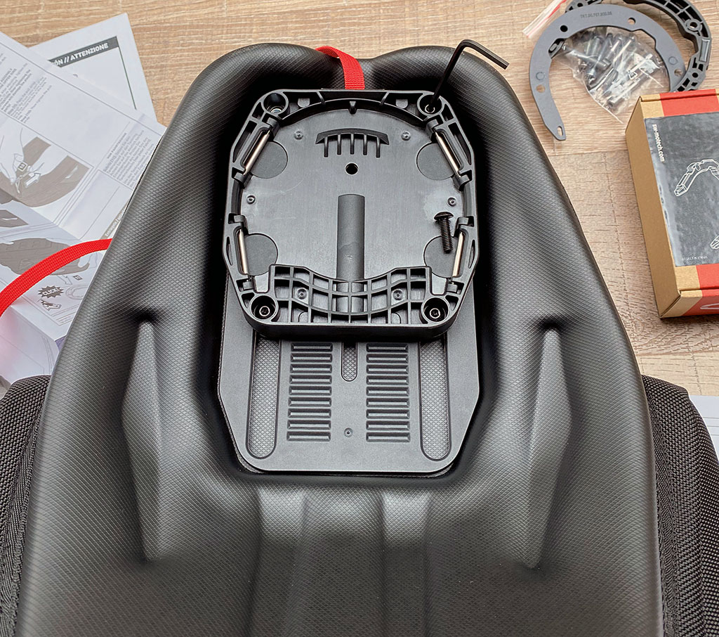 SW MOTECH Pro Serie - Bodenplatte SW MOTECH Pro Serie - Bodenplatte