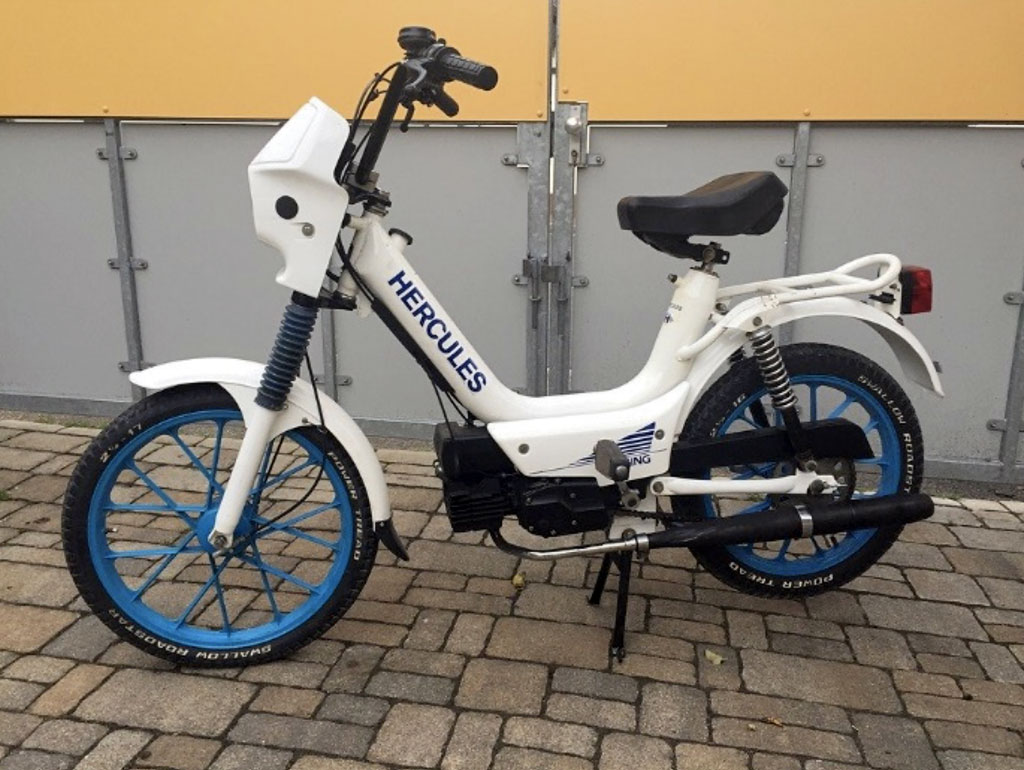 Mofas und Mopeds brauchen jährlich neue Versichungskennzeichen