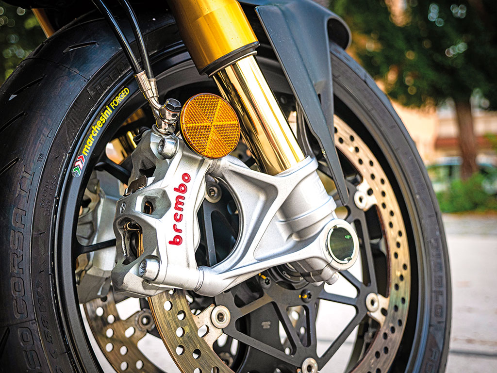 Mächtige Brembo-Bremsanlage der Ducati Streetfighter V4 S - Modell 2020 Mächtige Brembo-Bremsanlage der Ducati Streetfighter V4 S - Modell 2020