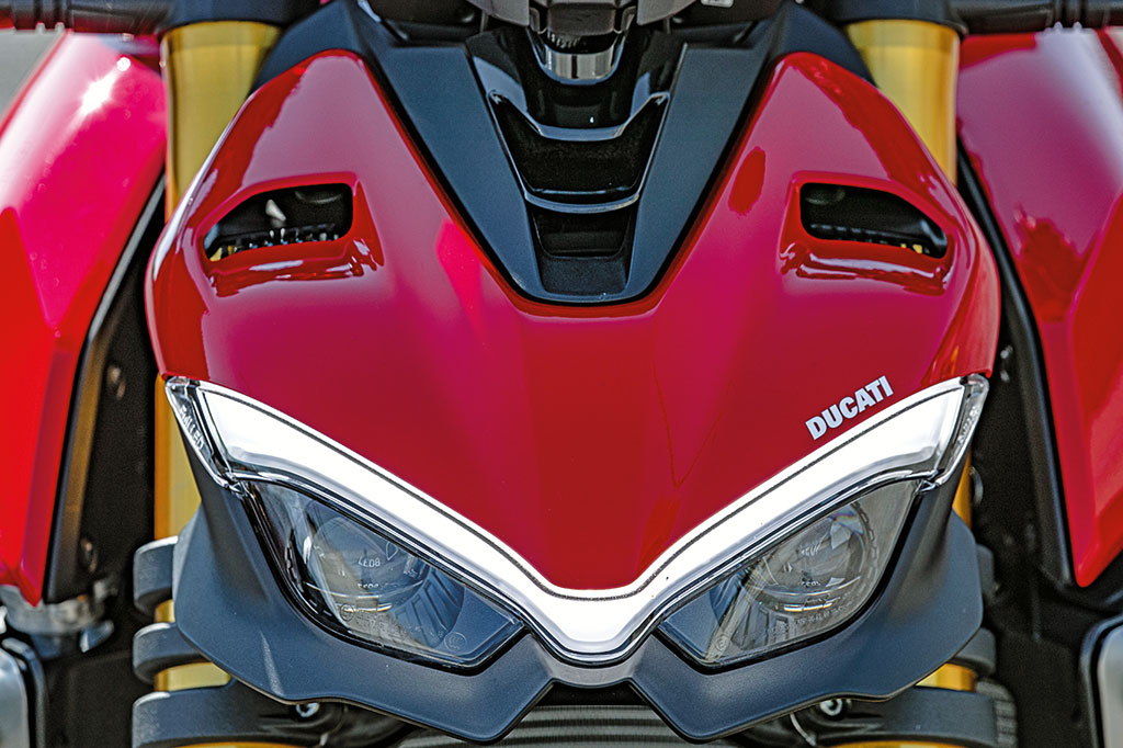 LED-Tagfahrlicht der Ducati Streetfighter V4 S - Modell 2020 LED-Tagfahrlicht der Ducati Streetfighter V4 S - Modell 2020