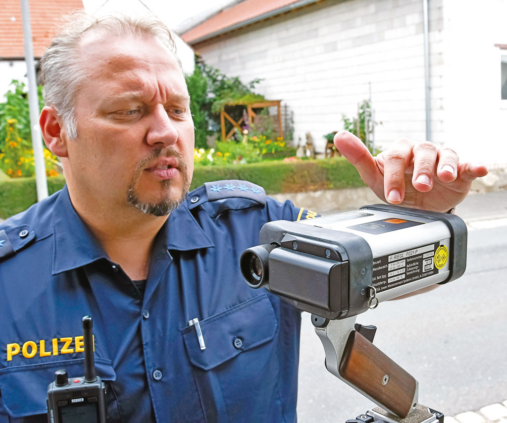 Polizeikontrolle - Einweisung in die Messtechnik Polizeikontrolle - Einweisung in die Messtechnik