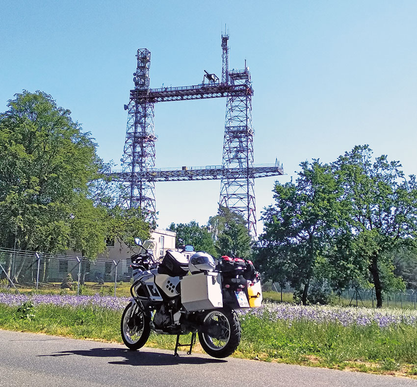 Halt am Torii Tower Halt am Torii Tower