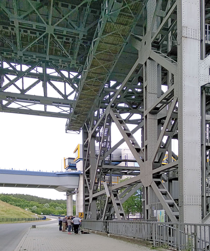 Das Schiffshebewerk Niederfinow Das Schiffshebewerk Niederfinow