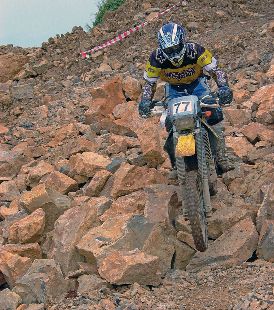 Mit der DR-Z 400 S durch's Geröllfeld Mit der DR-Z 400 S durch's Geröllfeld