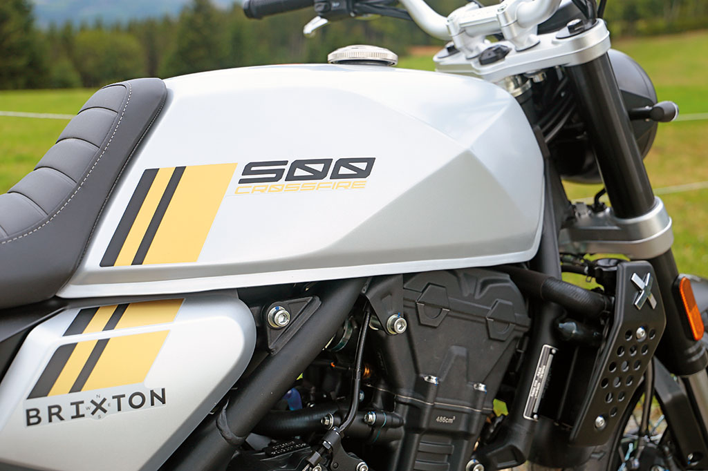 Brixton Crossfire 500 X-Shape Tank als Markenzeichen Brixton Crossfire 500 X-Shape Tank als Markenzeichen