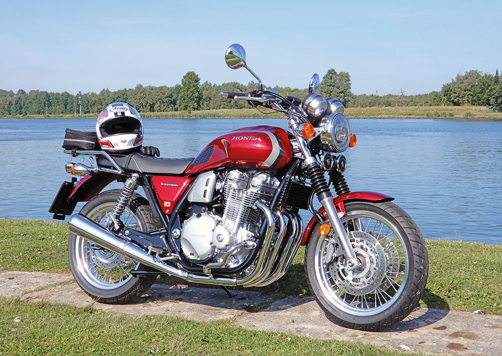 Honda CB 1100 ES mit Hecktasche