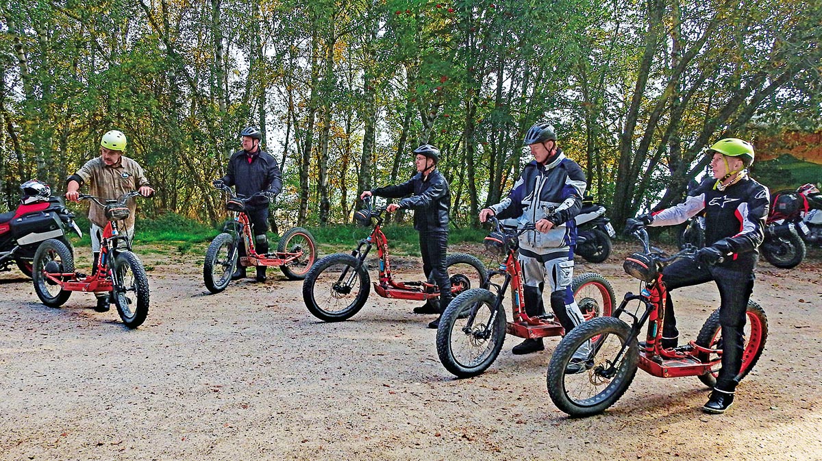 Großer Spaß: eine Geländetour mit E-Scootern. Nach einer kurzen Einführung ist es recht einfach