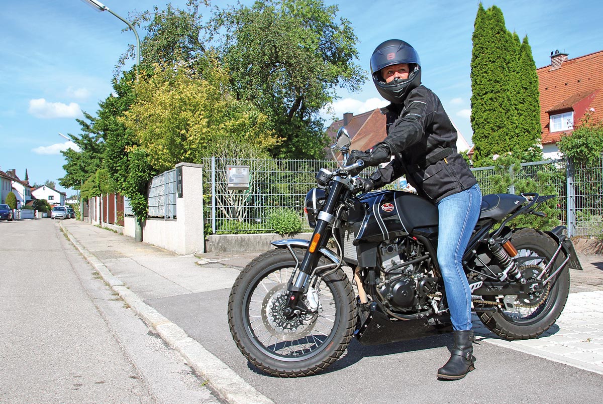 Die F.B Mondial HPS 300i ABS passt super für kleinere Menschen