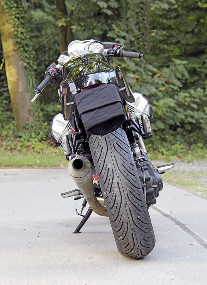 Heckansicht des Moto Guzzi Bellagio Cafe Racer