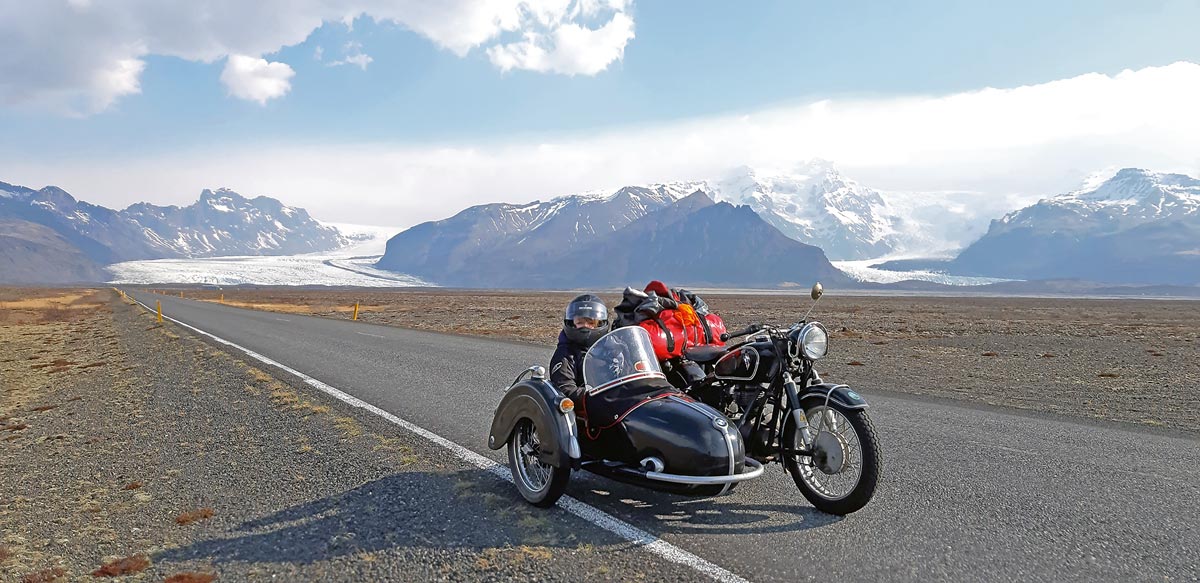 Motorradreise Island mit BMW R27 Gespann