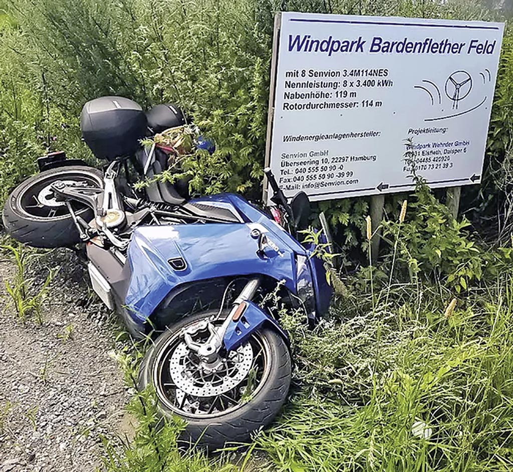 Umgefallen - kann mit jedem Motorrad passieren Umgefallen - kann mit jedem Motorrad passieren