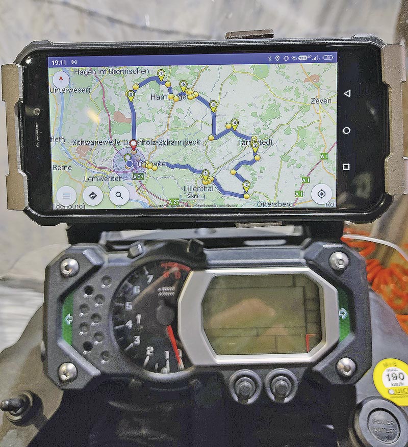 Smartphone als Motorrad-Navi