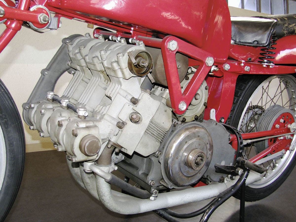 Moto Guzzi Mehrzylinder-Reihenmotoren - Tre Cylindri