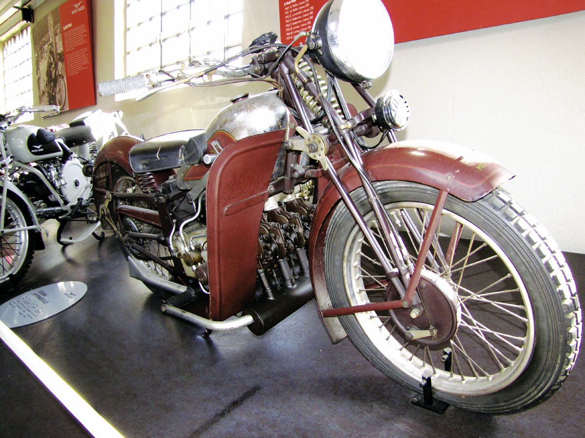 Moto Guzzi Mehrzylinder-Reihenmotoren - Tre Cilindri Grand Turismo 