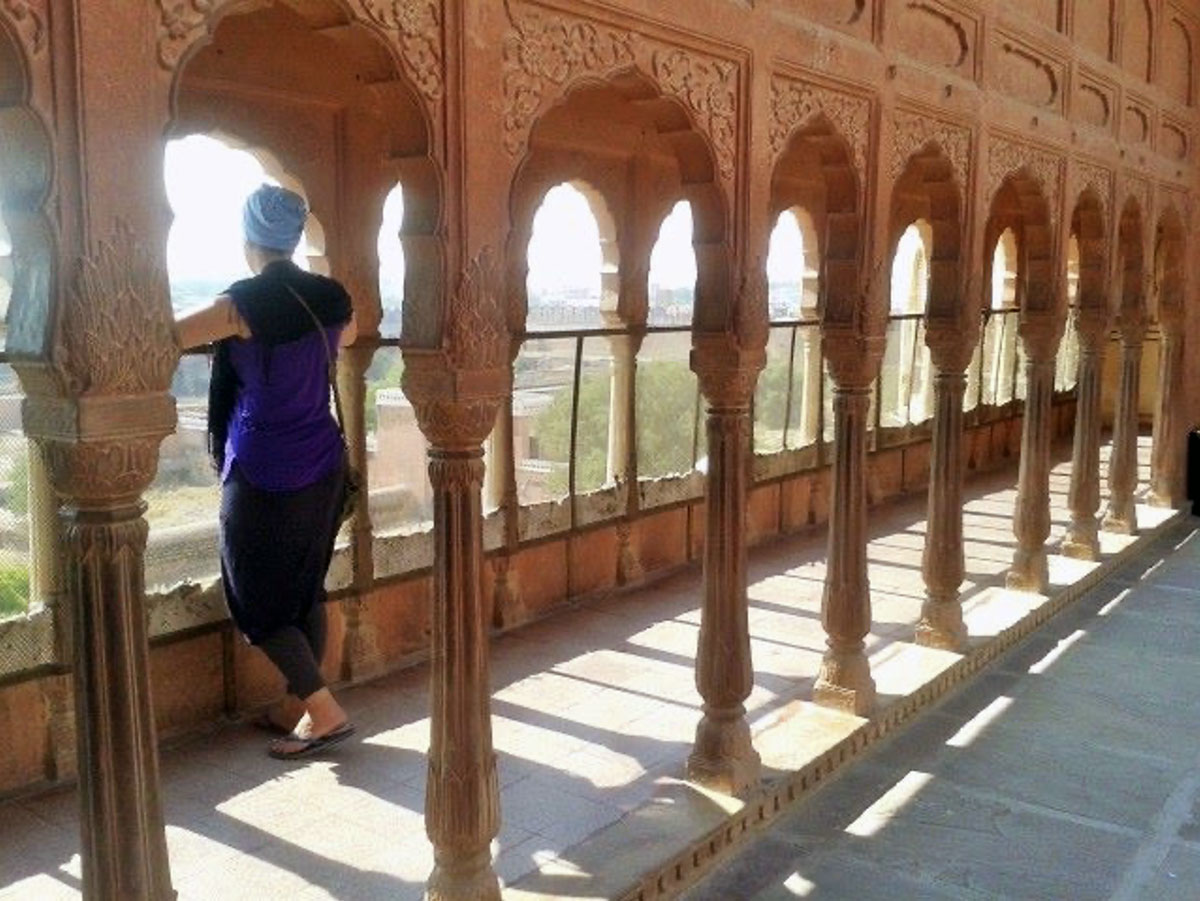 Nordindien & Nepal - bleibende Erlebnisse und Bilder mit Royal Enfield Nordindien & Nepal - bleibende Erlebnisse und Bilder mit Royal Enfield