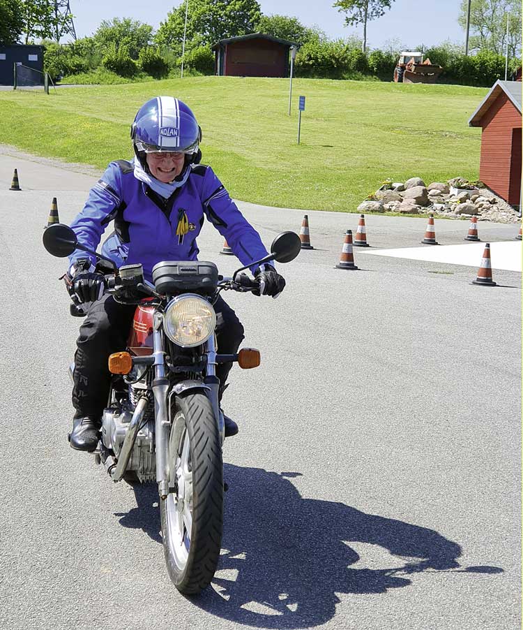 Die Bremsübung erfordert Überwindung Die Bremsübung erfordert Überwindung